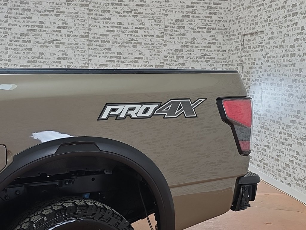 Used 2023 Nissan Titan PRO-4X w/ Pro-4x Convenience Package image 6