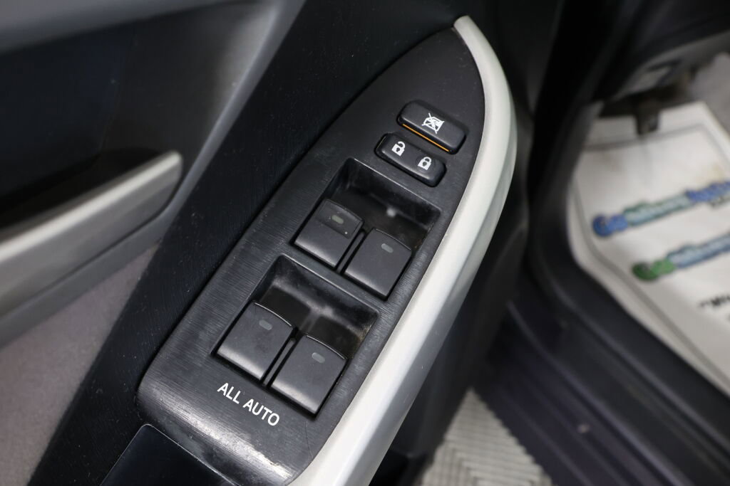 Used 2013 Toyota Prius Prime Plug-In Hybrid FWD image 30