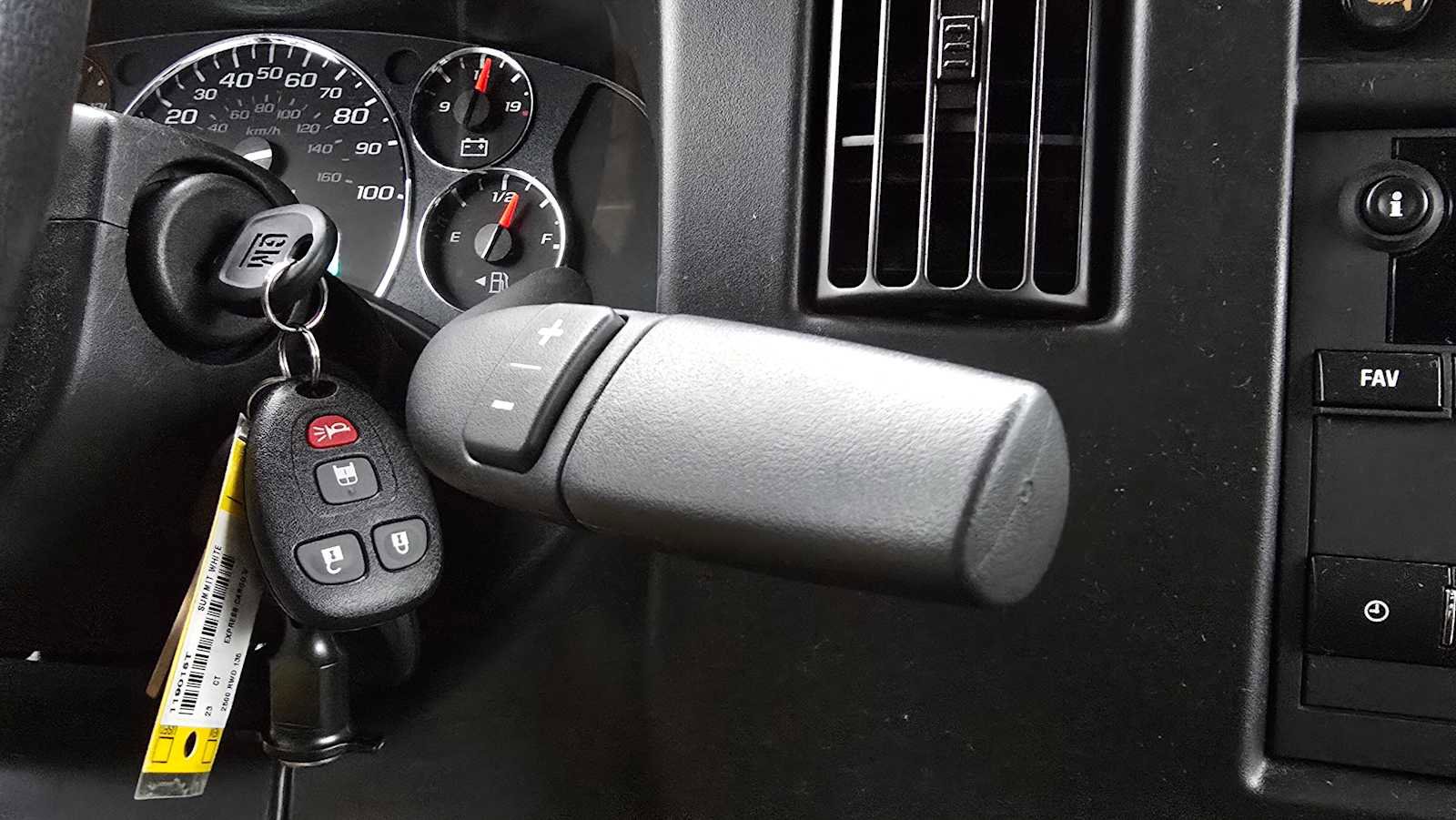 Used 2023 Chevrolet Express 2500 w/ Driver Convenience Package image 30