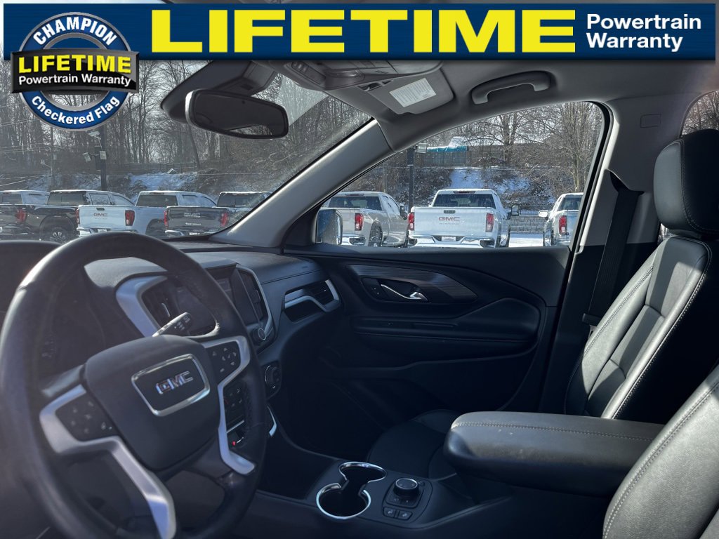 Used 2024 GMC Terrain SLT image 20