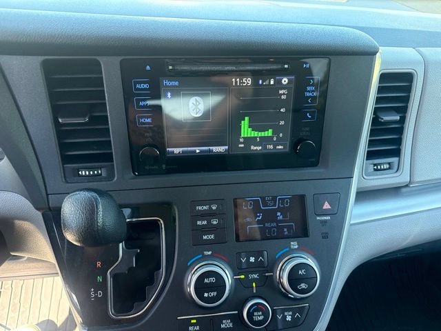 Used 2015 Toyota Sienna LE FWD image 16