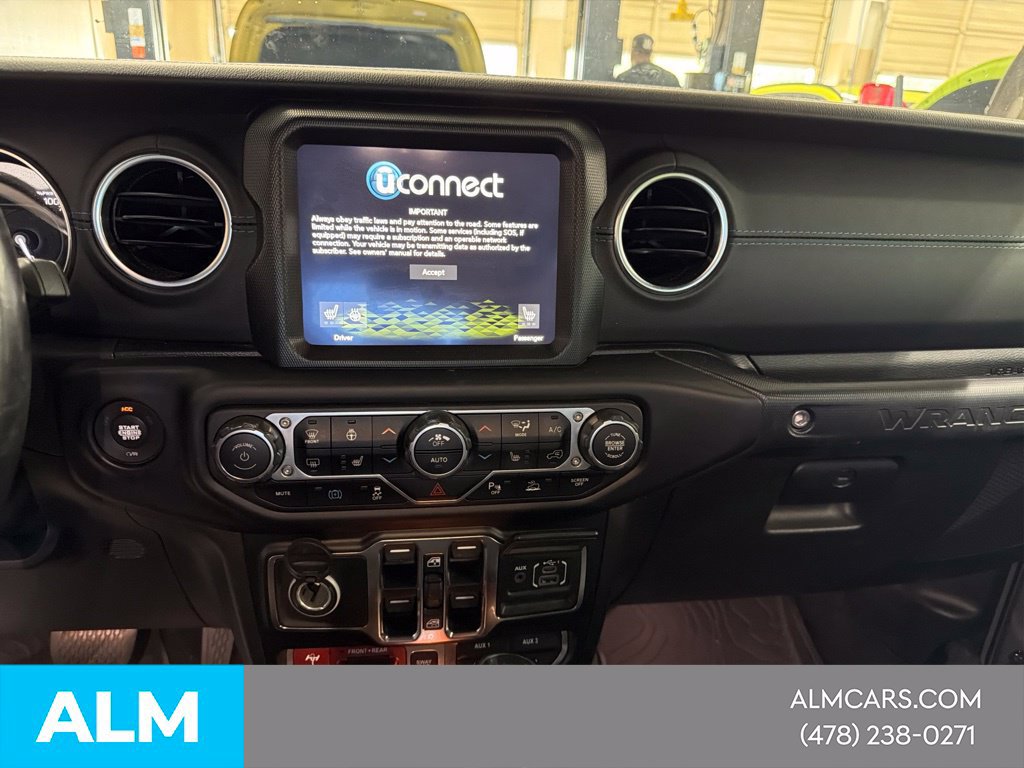 Used 2021 Jeep Wrangler Unlimited Rubicon 4xe w/ Cold Weather Group AWD/4WD image 16