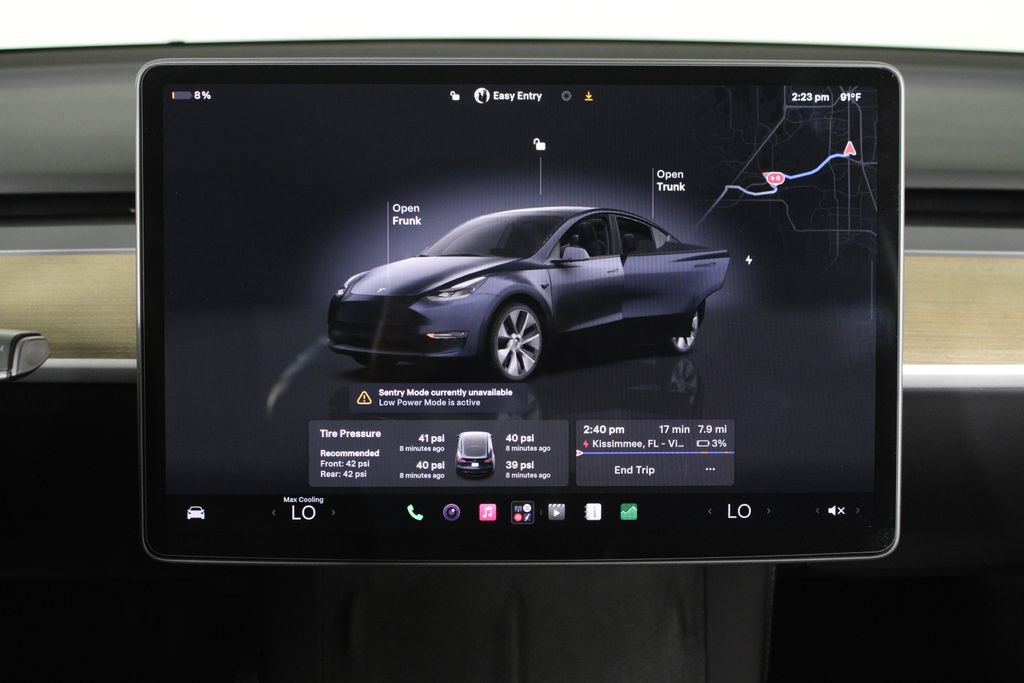 Used 2024 Tesla Model Y Long Range AWD/4WD image 8