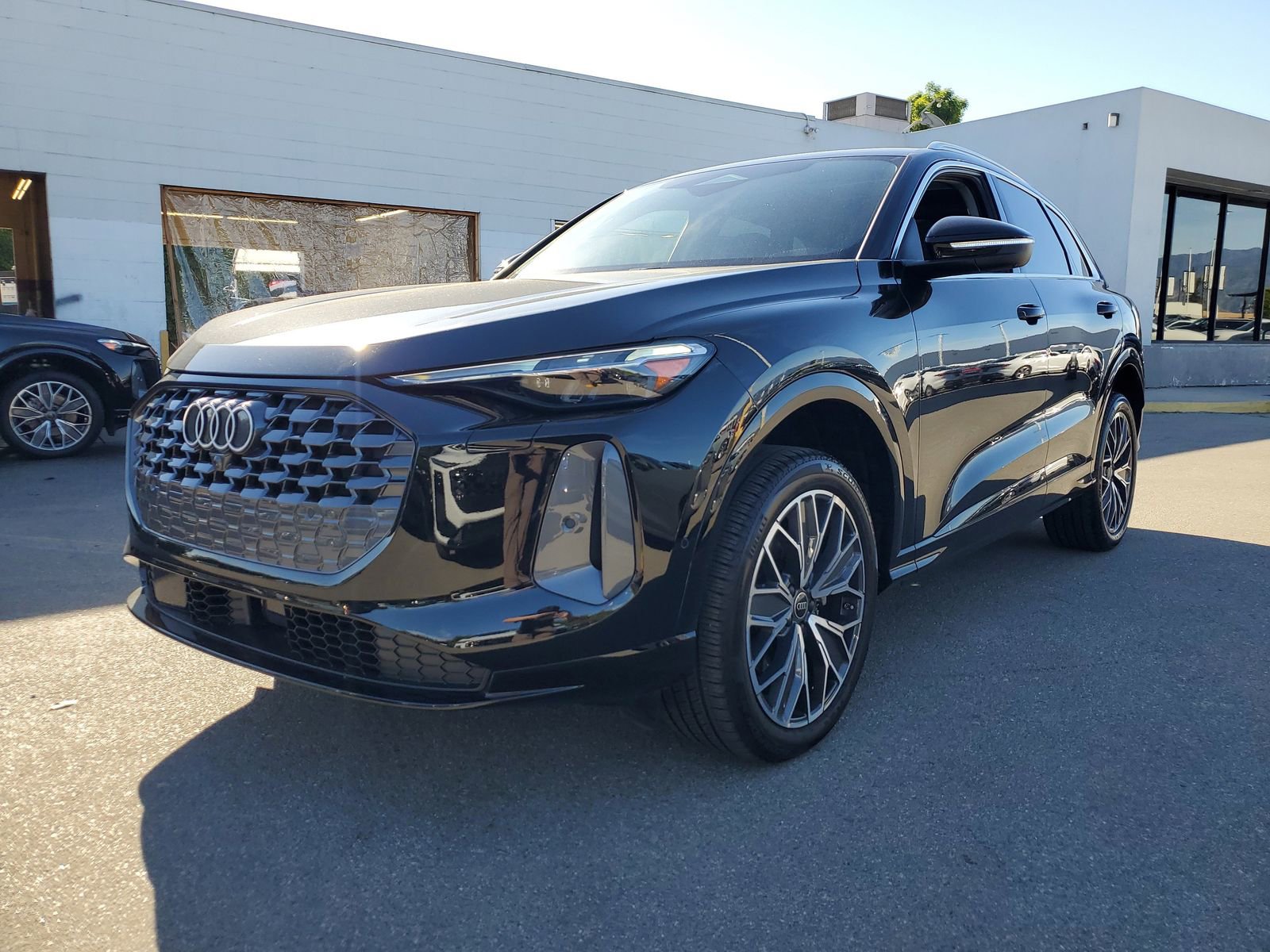 Used 2025 Audi Q5 Premium Plus image 2