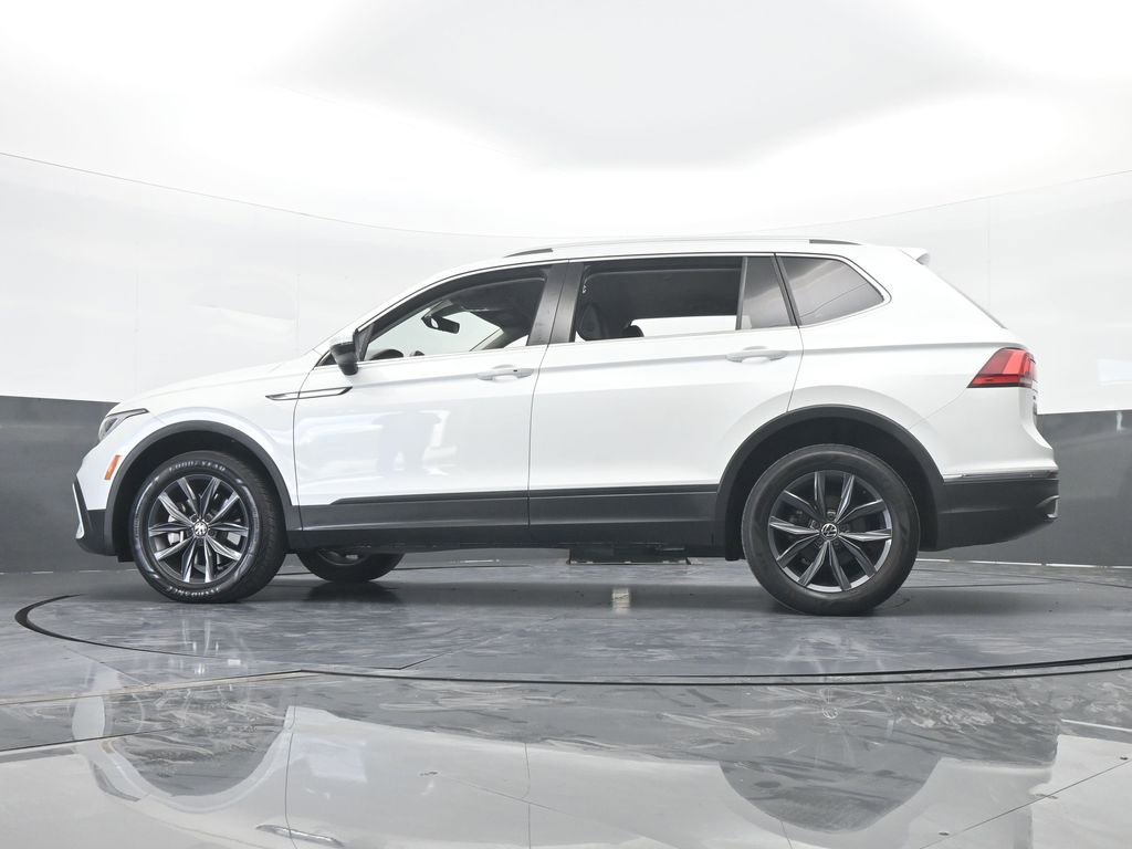 Used 2023 Volkswagen Tiguan SE image 57