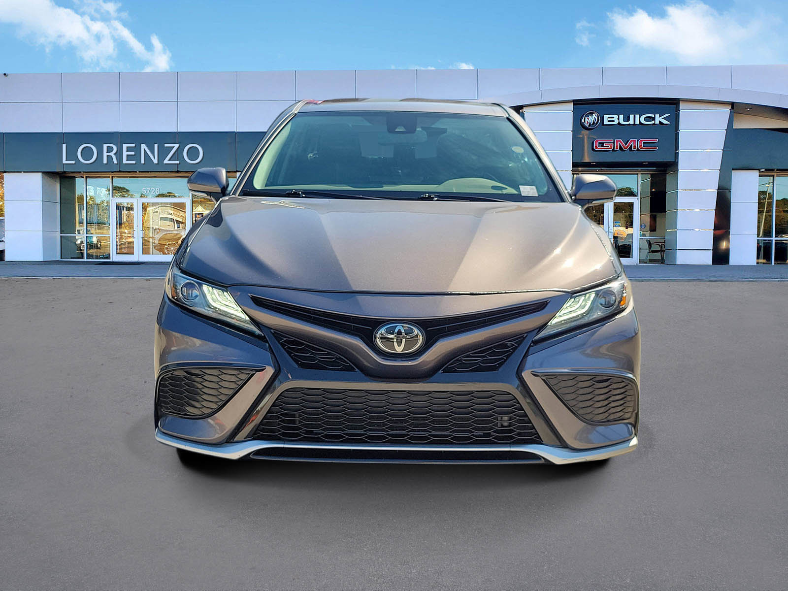 Used 2023 Toyota Camry XSE FWD video 2