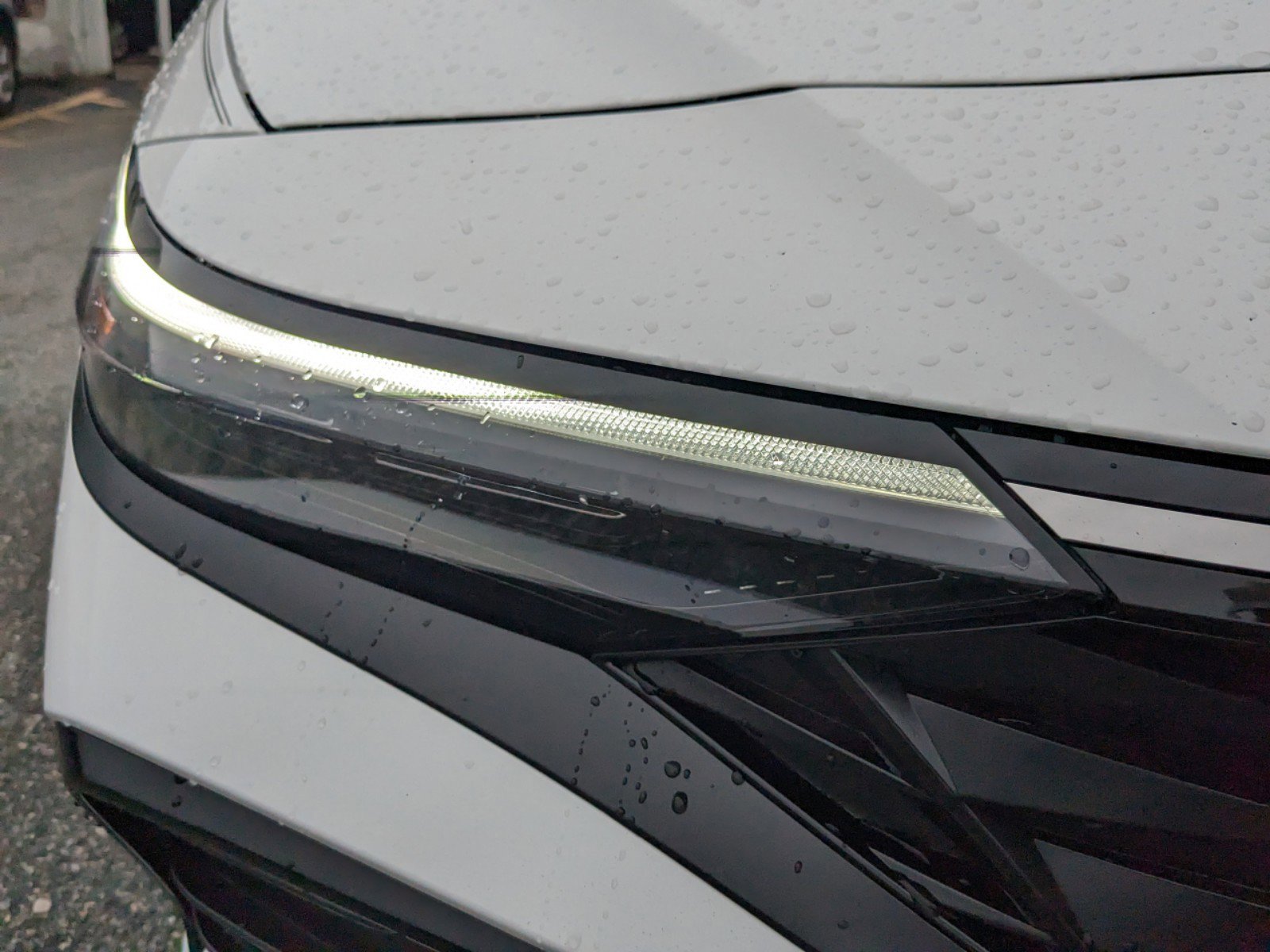 New 2025 Hyundai Elantra Limited image 13