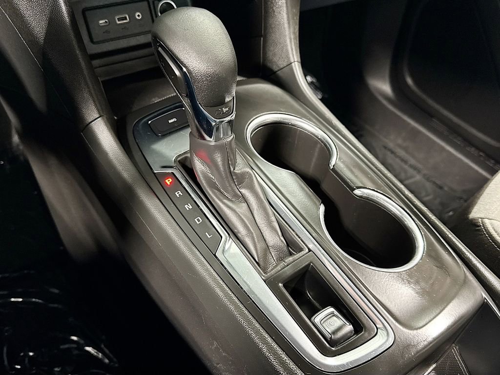 Used 2023 Chevrolet Equinox LS image 19