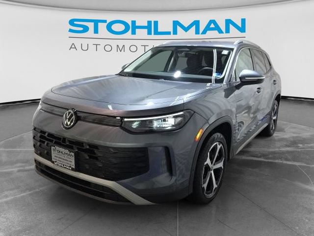 Certified 2025 Volkswagen Tiguan SE AWD/4WD image 11
