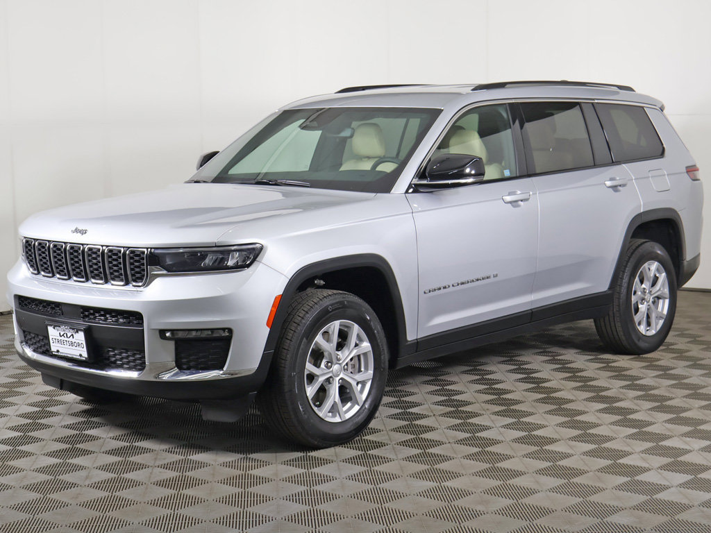 Used 2023 Jeep Grand Cherokee L Limited AWD/4WD image 11