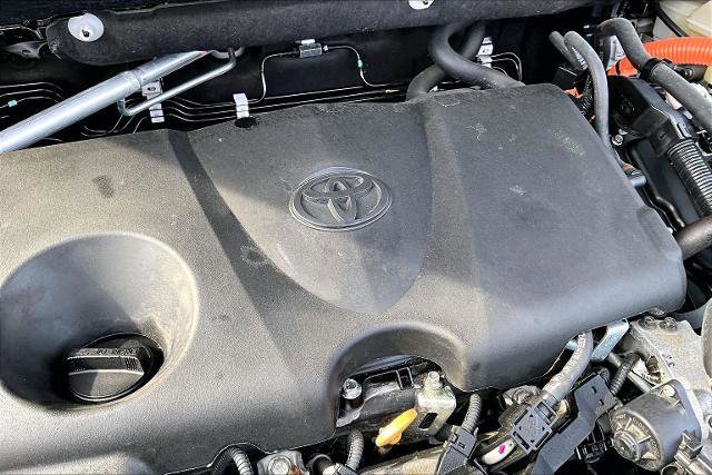 Used 2024 Toyota RAV4 SE w/ Convenience Package image 31