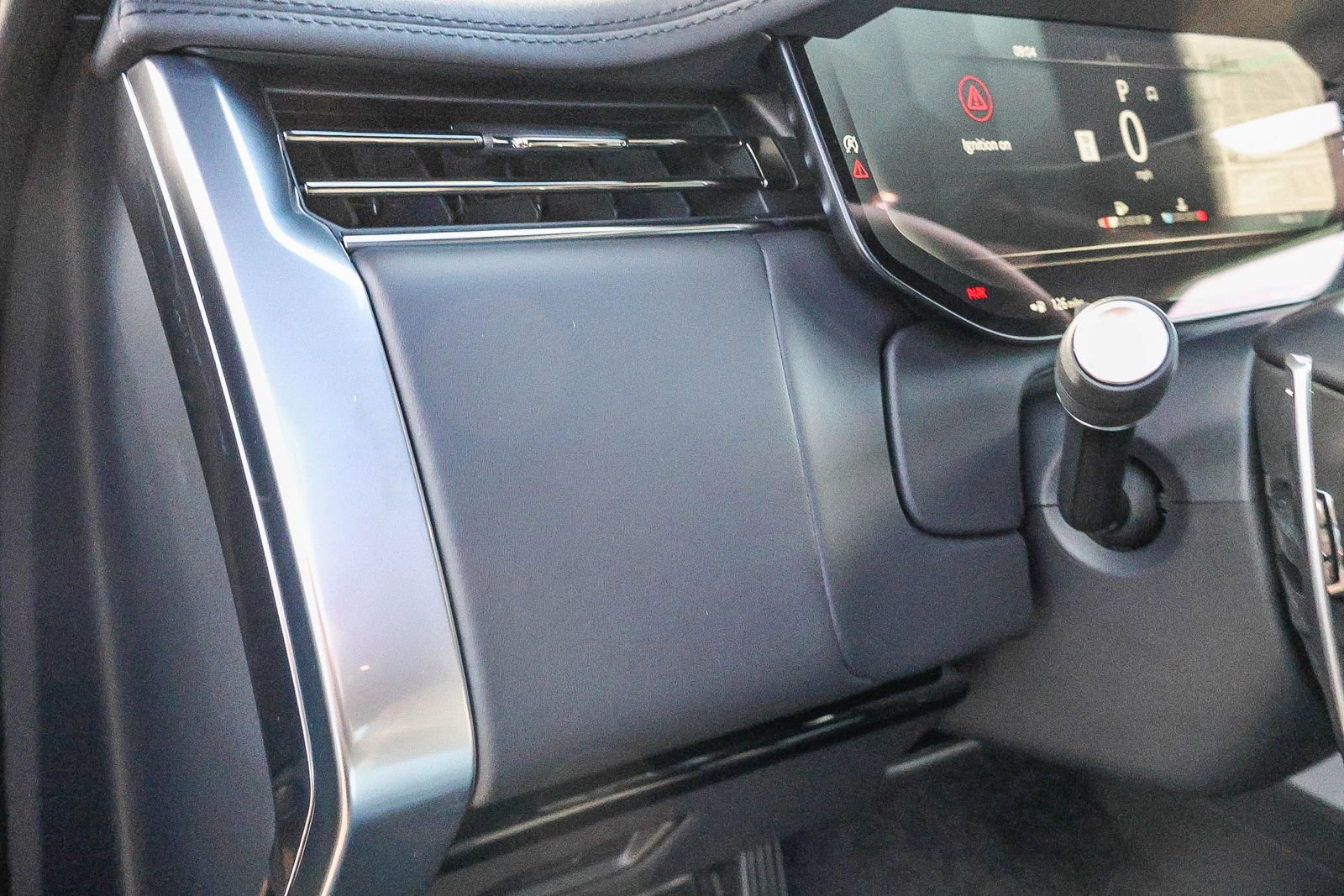 New 2026 Land Rover Range Rover SE image 32