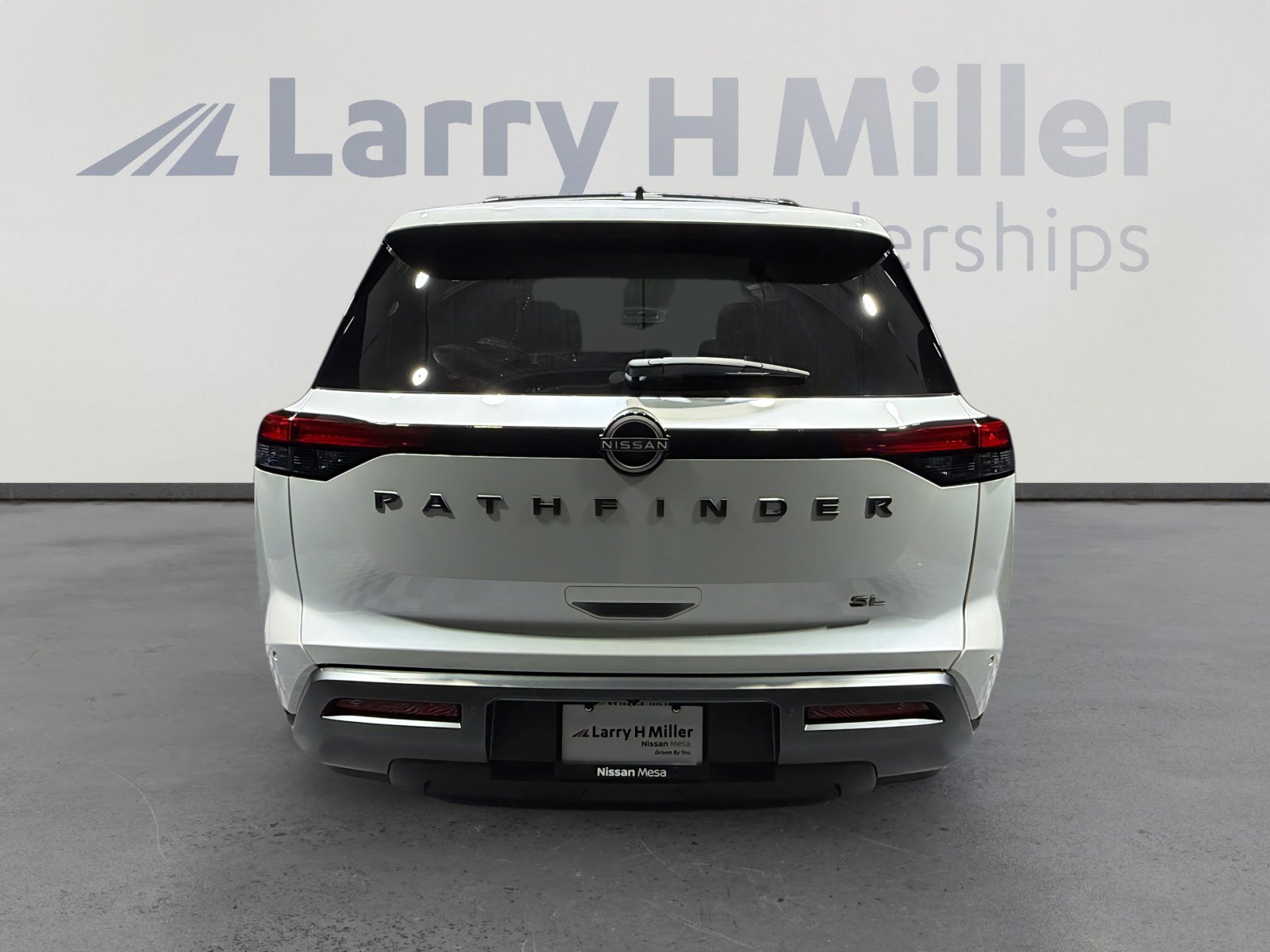 New 2026 Nissan Pathfinder SL image 4