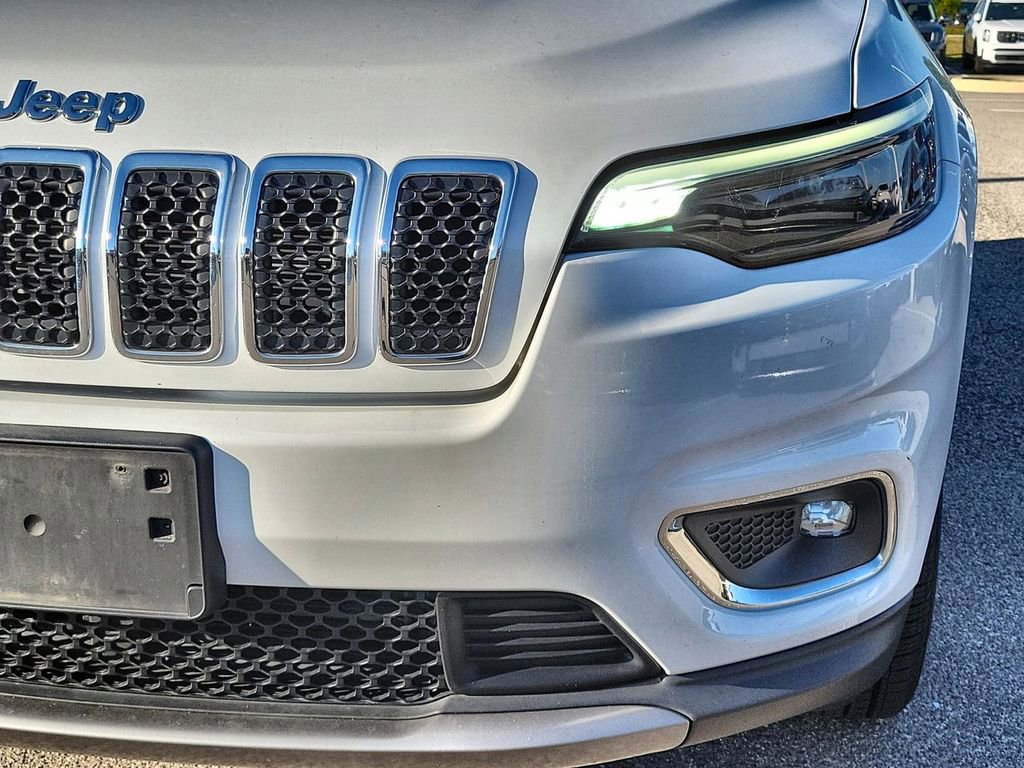 Used 2019 Jeep Cherokee Limited image 10