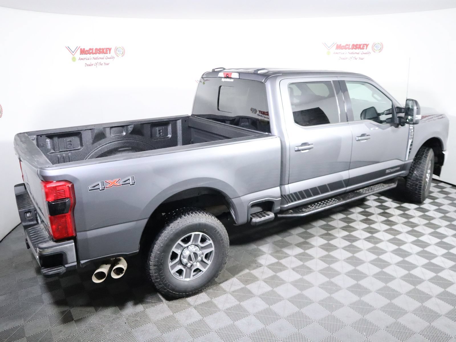 Used 2024 Ford F250 Lariat AWD/4WD image 4