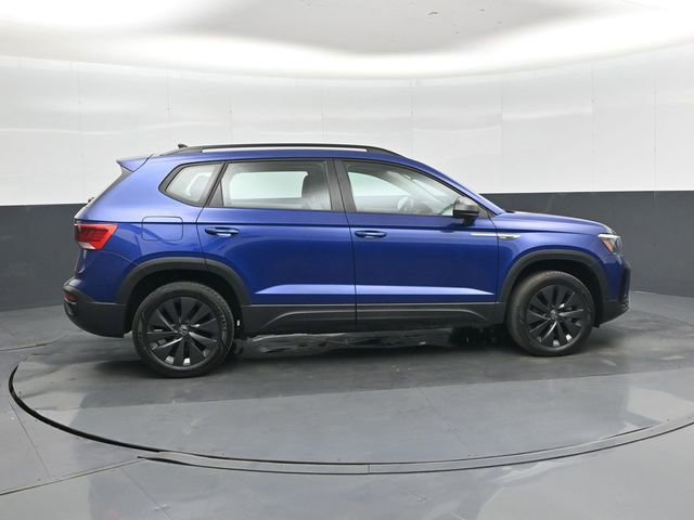 Used 2023 Volkswagen Taos S image 2