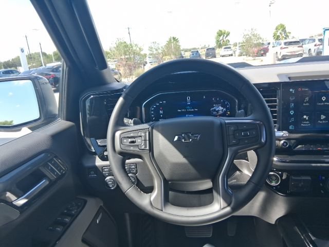 Used 2025 Chevrolet Silverado 1500 ZR2 w/ Technology Package AWD/4WD image 9