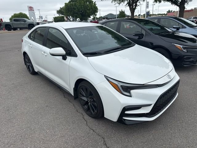 Used 2026 Toyota Corolla SE w/ SE Premium Package FWD image 3