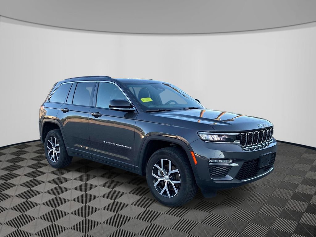 Certified 2025 Jeep Grand Cherokee Limited AWD/4WD image 3