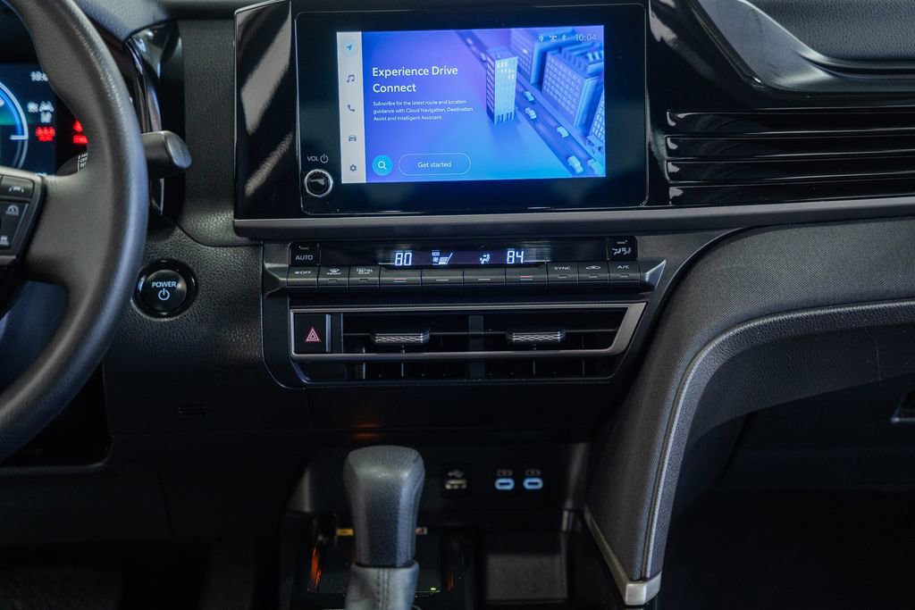 Used 2025 Toyota Camry LE image 18