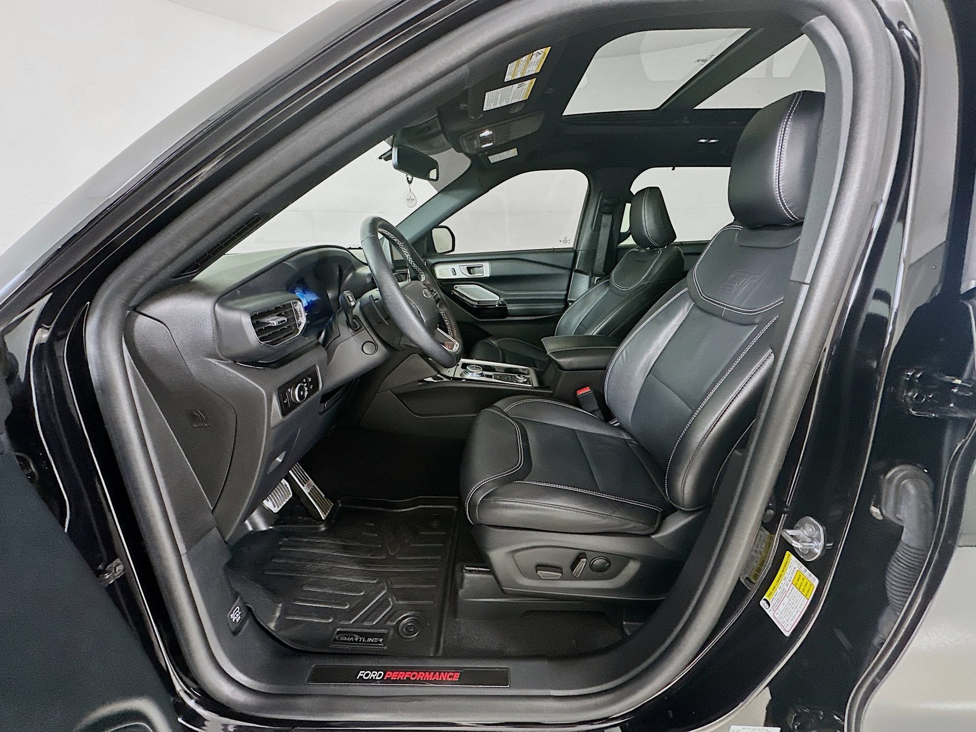 Used 2023 Ford Explorer ST w/ Equipment Group 401A AWD/4WD image 23