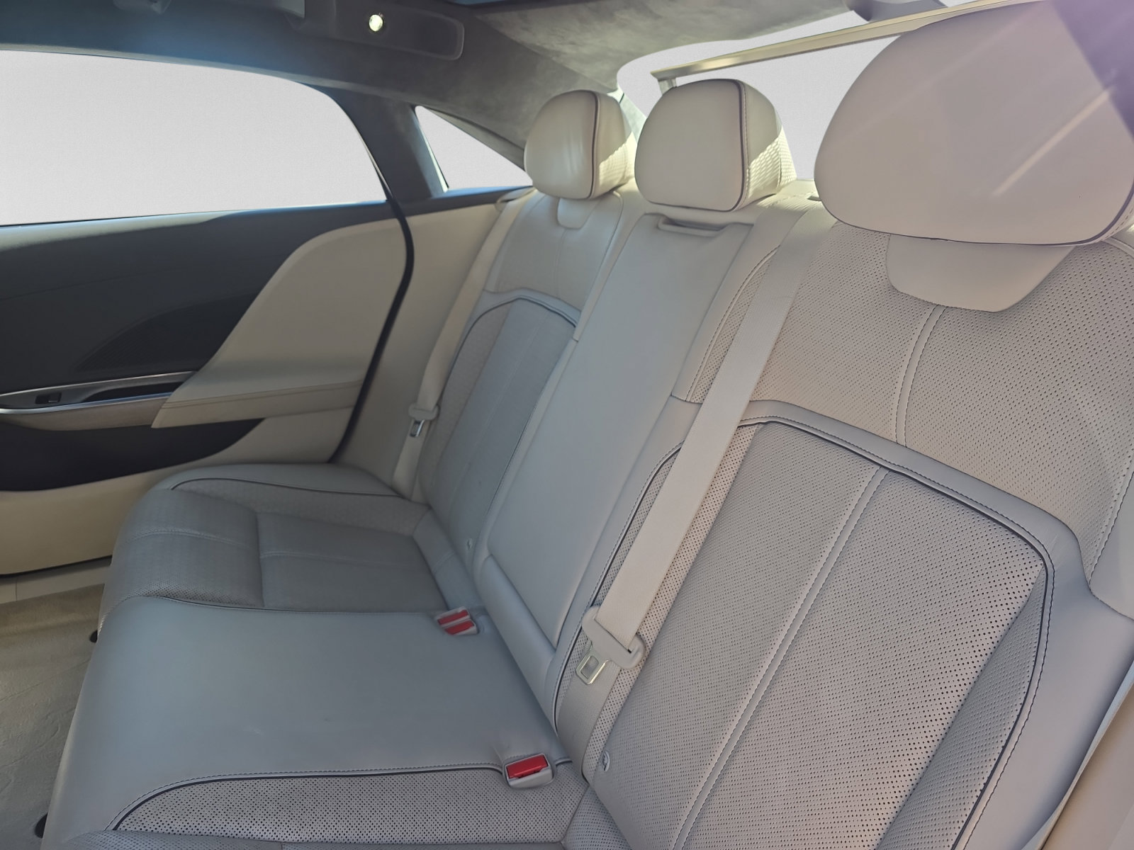 Used 2022 Lucid Air Dream Edition AWD/4WD image 24