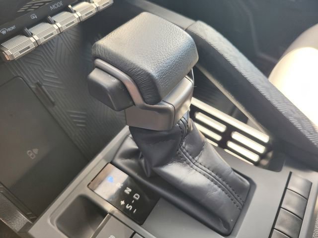 Used 2024 Toyota Tacoma SR5 w/ SR5 Upgrade Package image 18