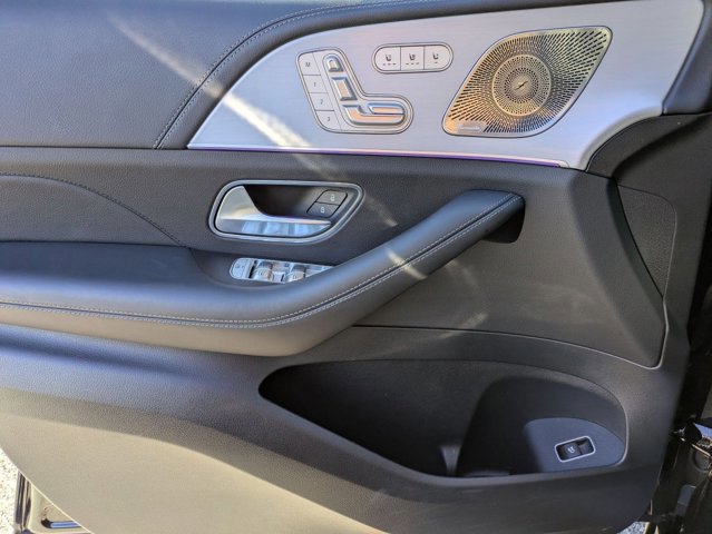 Used 2025 Mercedes-Benz GLE 53 AMG 4MATIC image 9