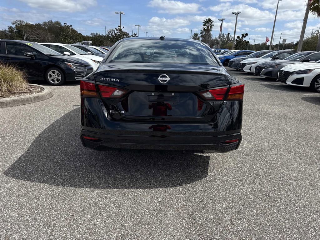 Certified 2025 Nissan Altima 2.5 S image 5