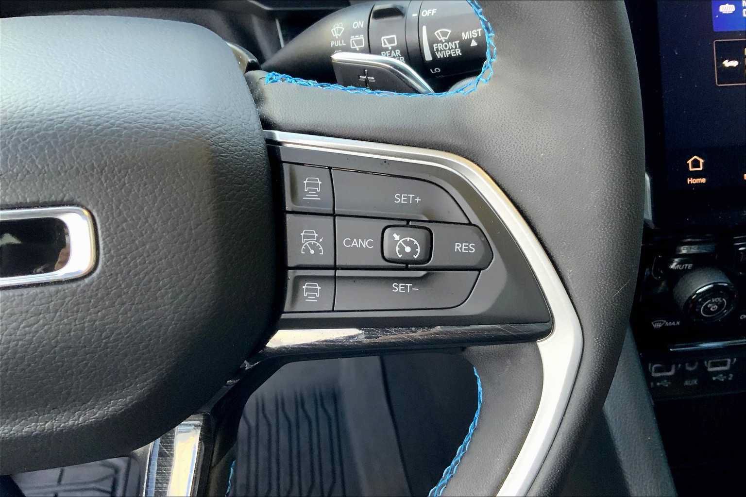 Used 2022 Jeep Grand Cherokee Trailhawk AWD/4WD image 46