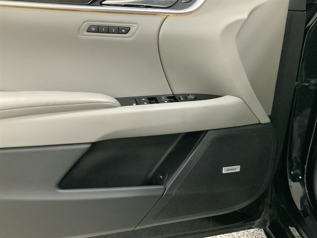 Used 2014 Cadillac XTS Luxury AWD/4WD image 15