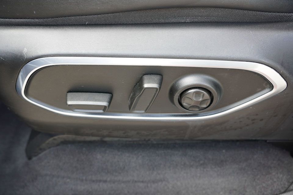 Used 2024 Jeep Wagoneer Series II w/ Flexible Seating Group image 28