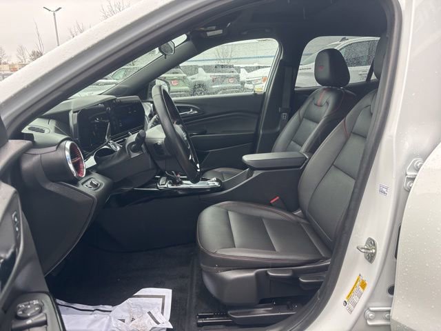 Used 2024 Chevrolet Trax RS w/ Sunroof Package image 25