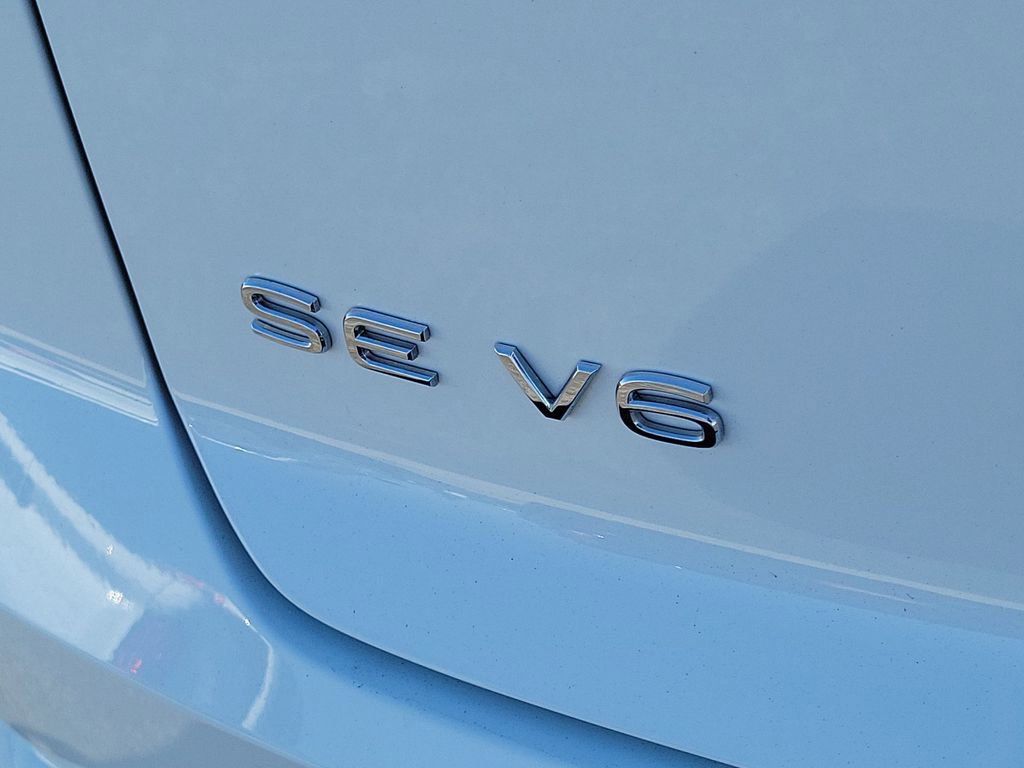 Used 2020 Volkswagen Atlas Cross Sport SE w/ Panoramic Sunroof Package image 31