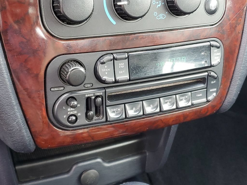 Used 2002 Chrysler Sebring Limited FWD image 14