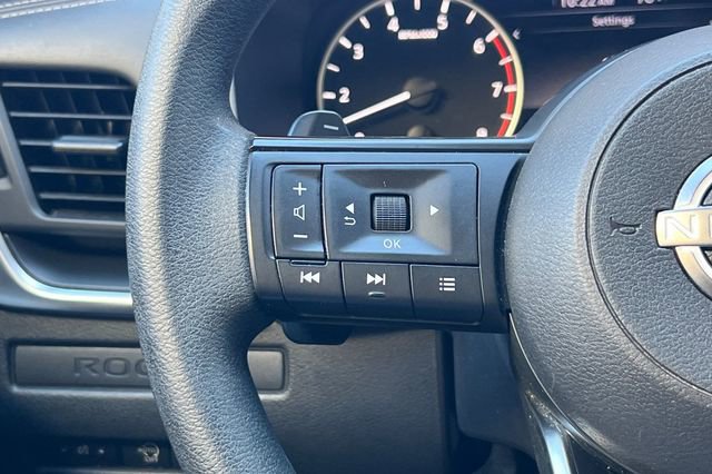 Used 2024 Nissan Rogue S image 30