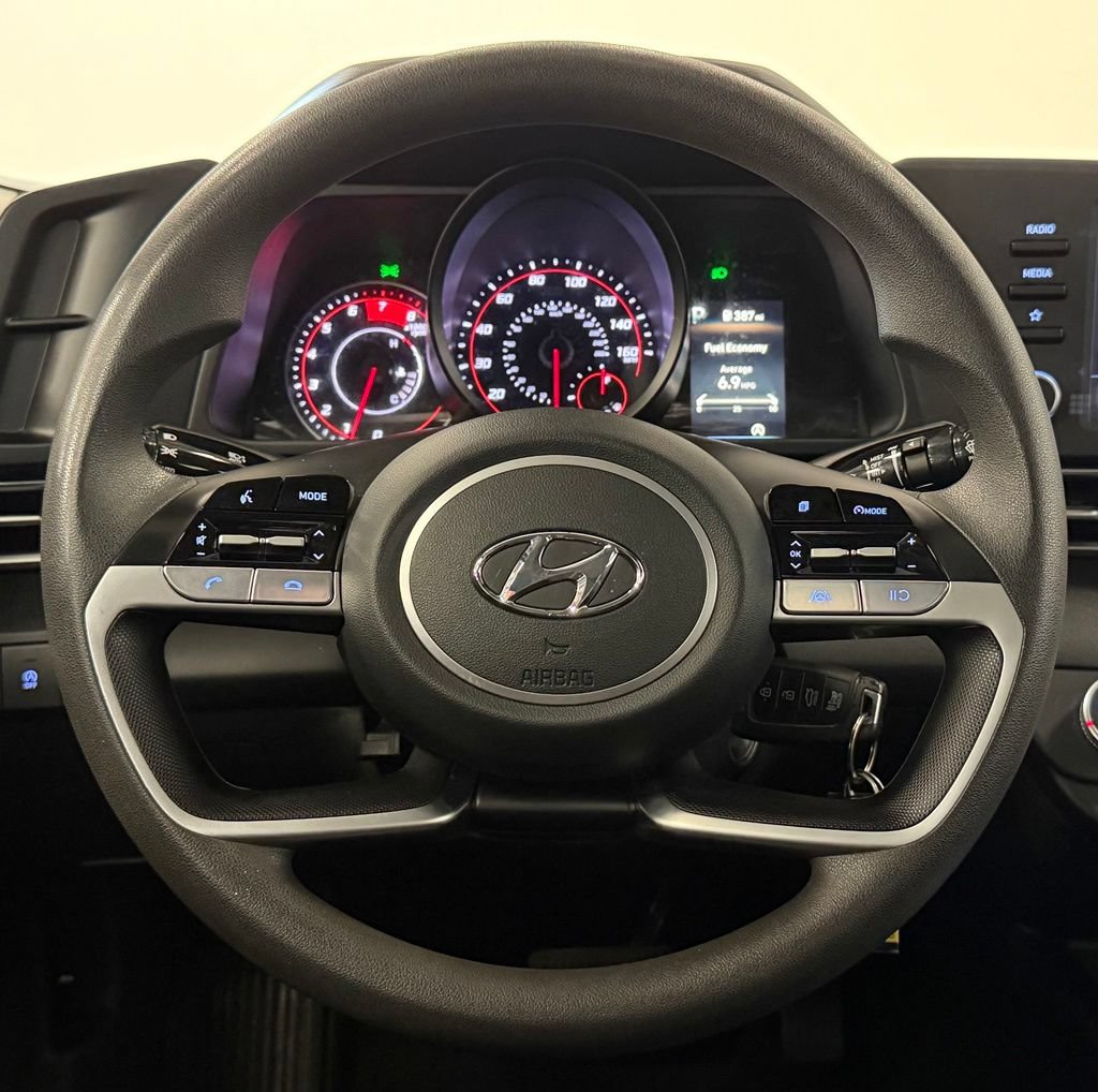 Certified 2023 Hyundai Elantra SE FWD image 16