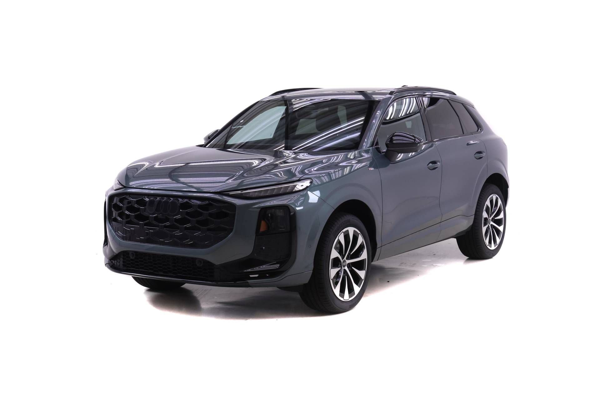 New 2026 Audi Q3 quattro 2.0T