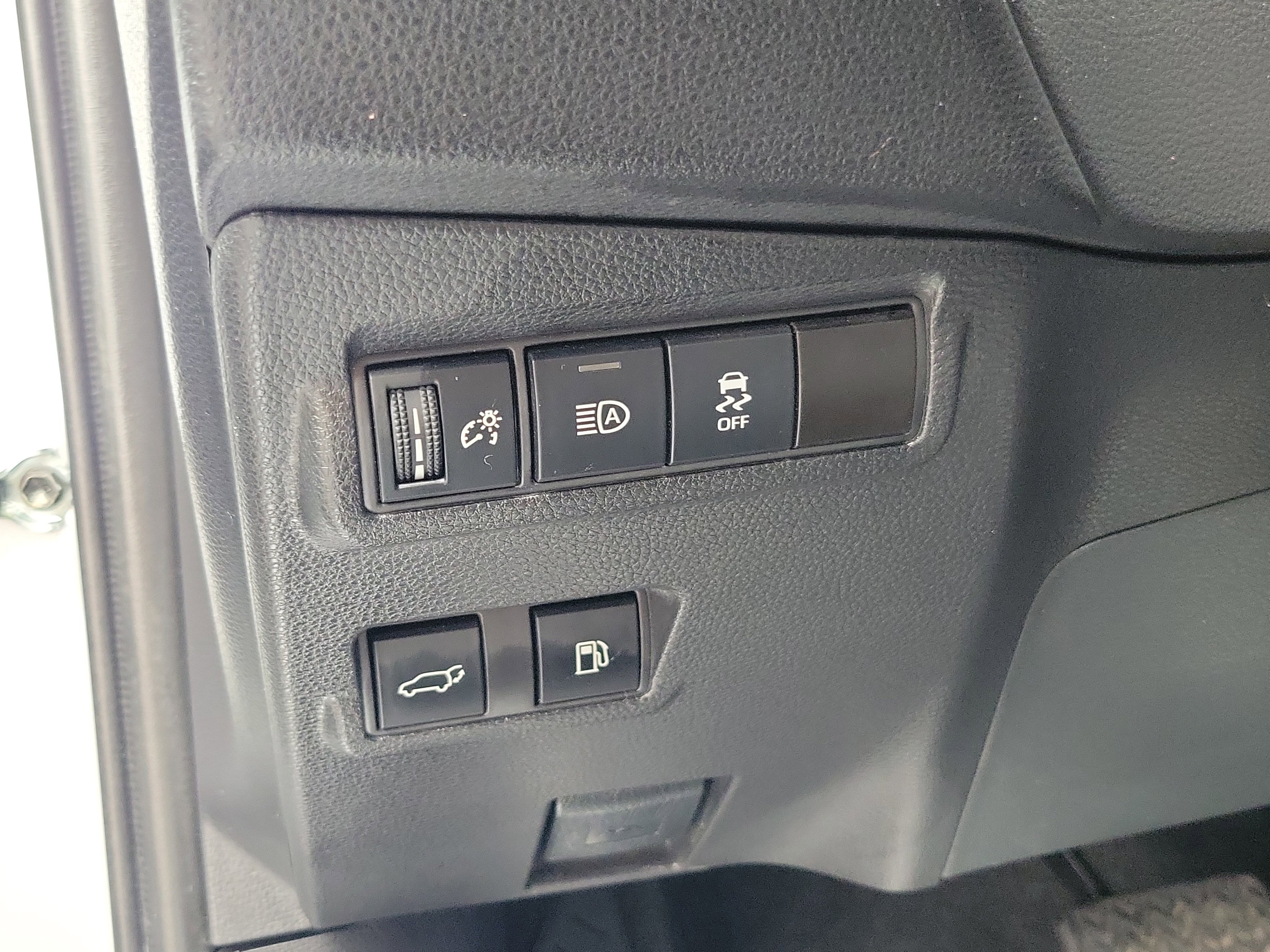 Used 2025 Toyota Corolla Cross AWD Hybrid w/ Convenience Package image 20