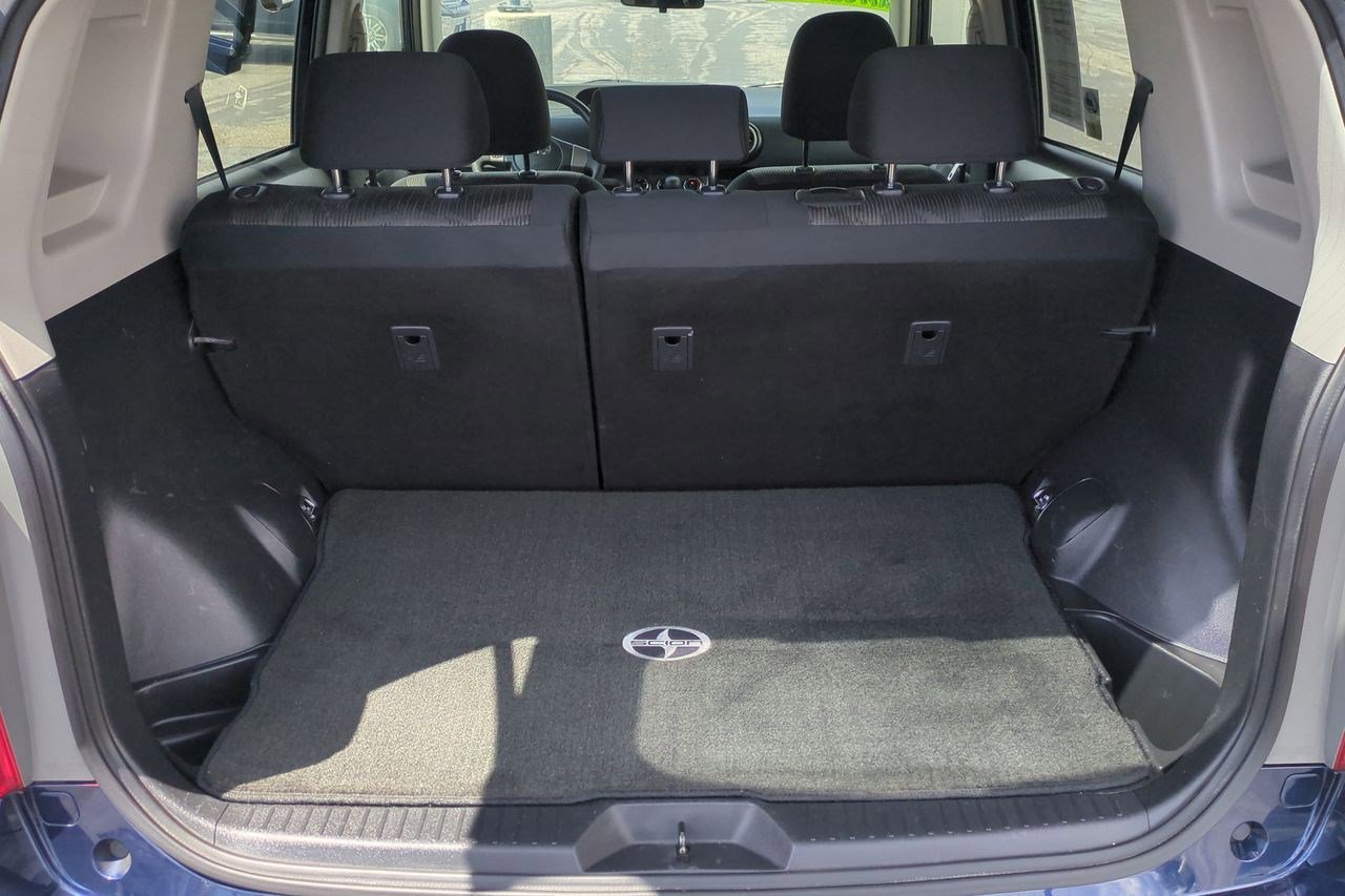 Used 2015 Scion xB image 21