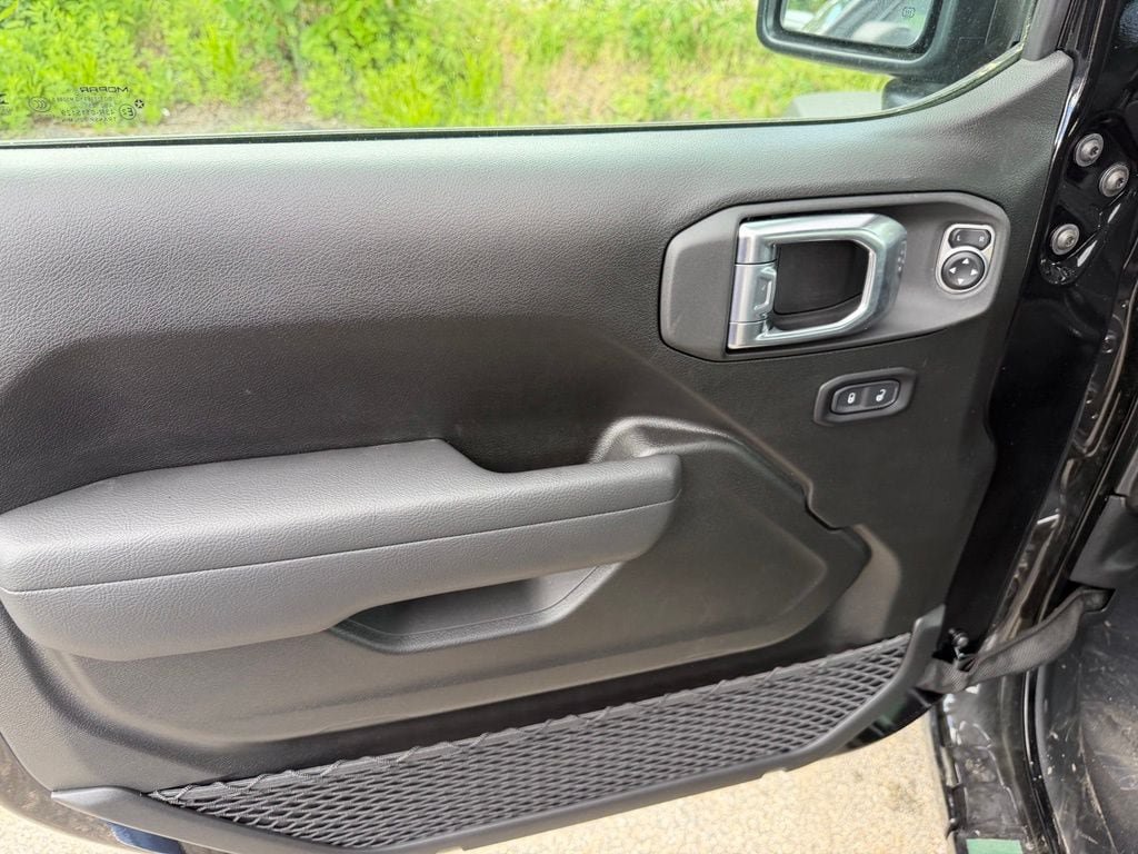 New 2026 Jeep Wrangler Sport AWD/4WD image 9