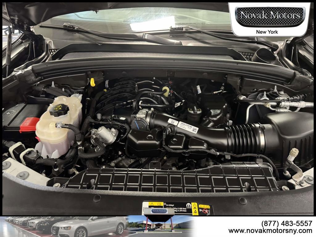 Used 2023 Jeep Grand Cherokee Limited AWD/4WD image 13