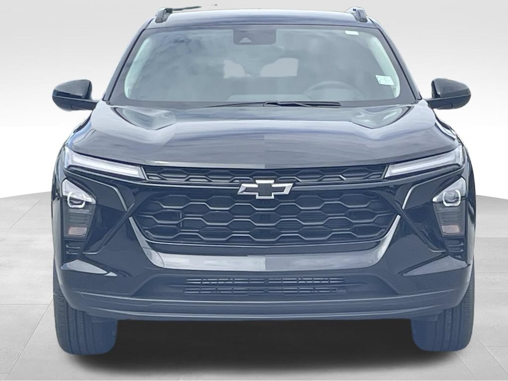 New 2026 Chevrolet Trax LT w/ Driver Confidence Package FWD image 8