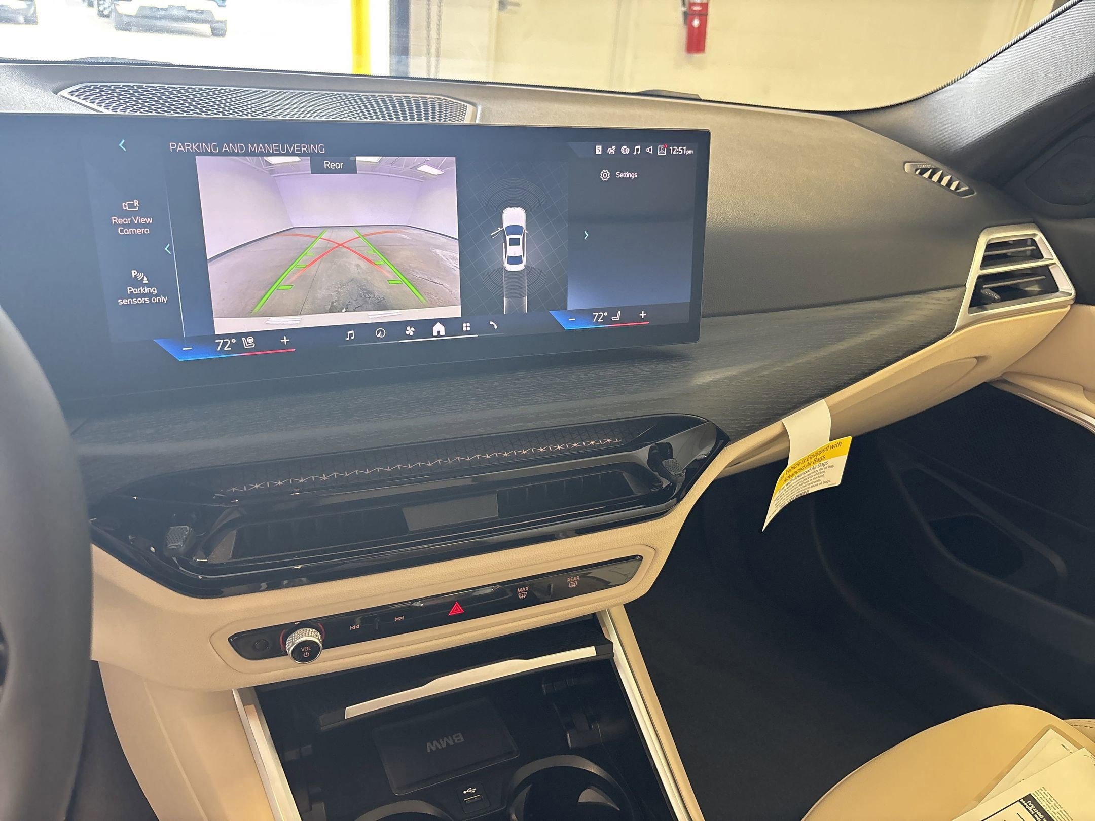 Used 2025 BMW 330i Sedan w/ Convenience Package image 31