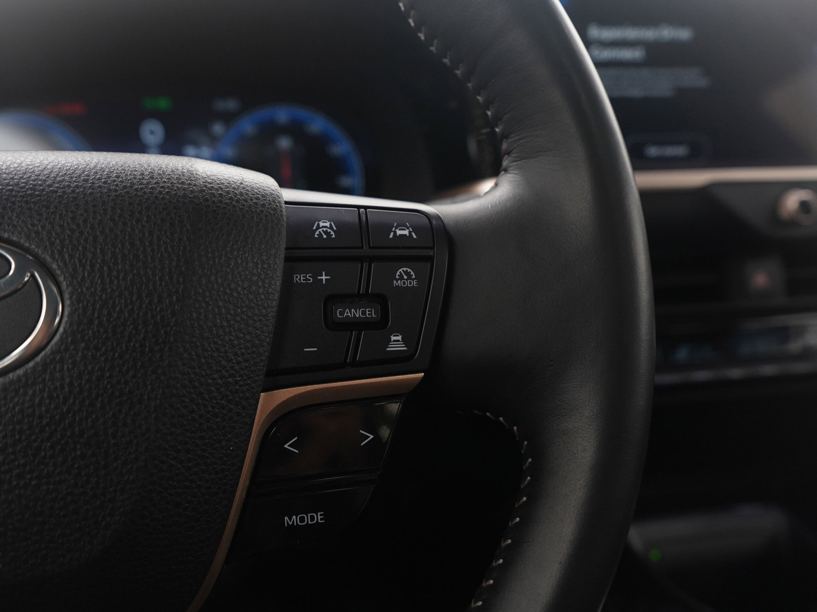 Used 2024 Toyota Crown Limited image 25