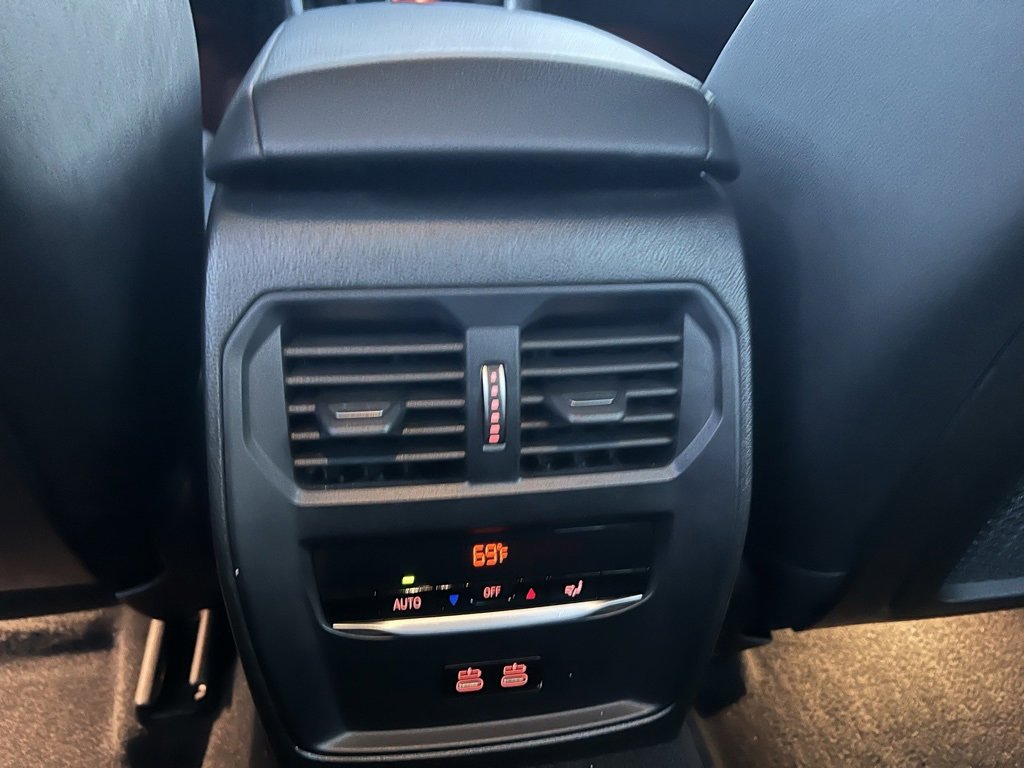 Used 2022 BMW 330i xDrive Sedan w/ Driving Assistance Package image 30