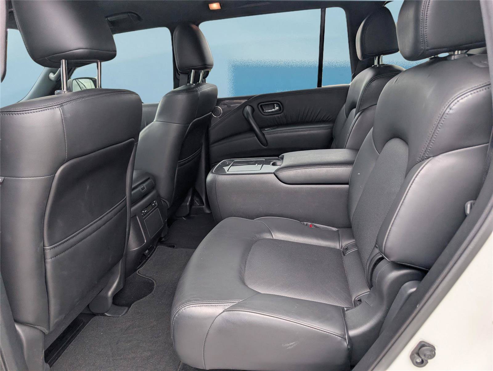 Used 2024 Nissan Armada SL w/ Midnight Edition Package RWD image 15