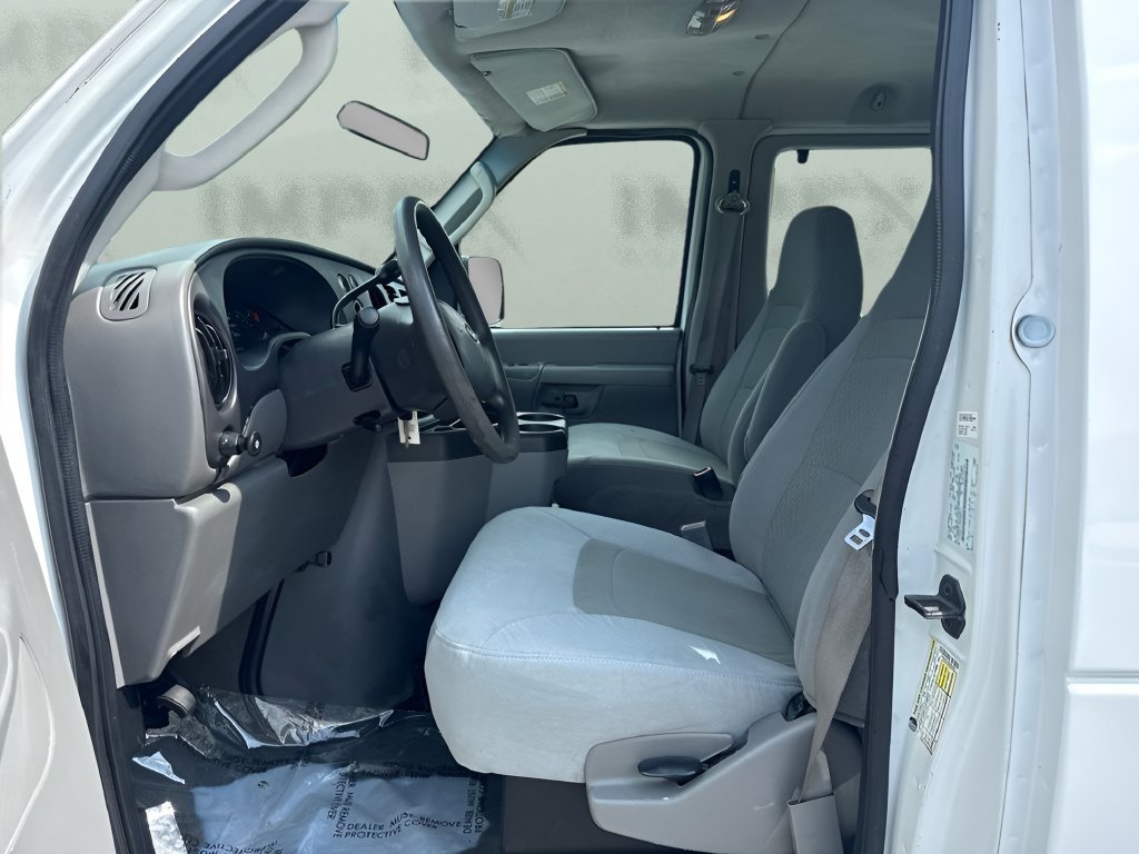 Used 2008 Ford E-350 and Econoline 350 XLT RWD image 9