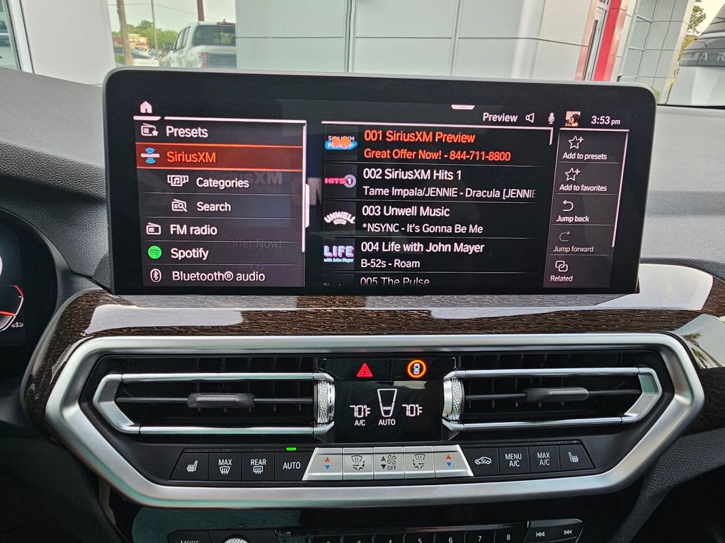 Used 2024 BMW X4 xDrive30i w/ Parking Assistance Package AWD/4WD image 25