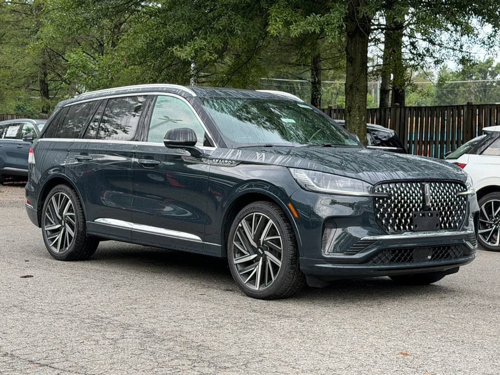New 2026 Lincoln Aviator Black Label w/ Dynamic Handling Package